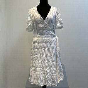 Draper James RSVP White Textured Wrap Dress | Size M (Fits S–S/M)